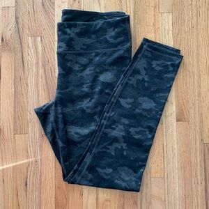 FABLETICS powerhold army print leggings